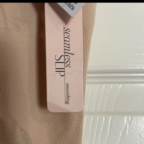 Maternity smoothing seamless undergarment NWT Medium A pea in the pod - Picture 4 of 5